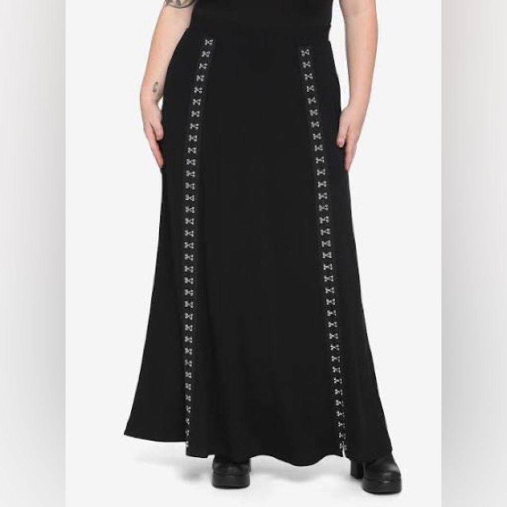 Hot topic double slit Hookeye maxi skirt